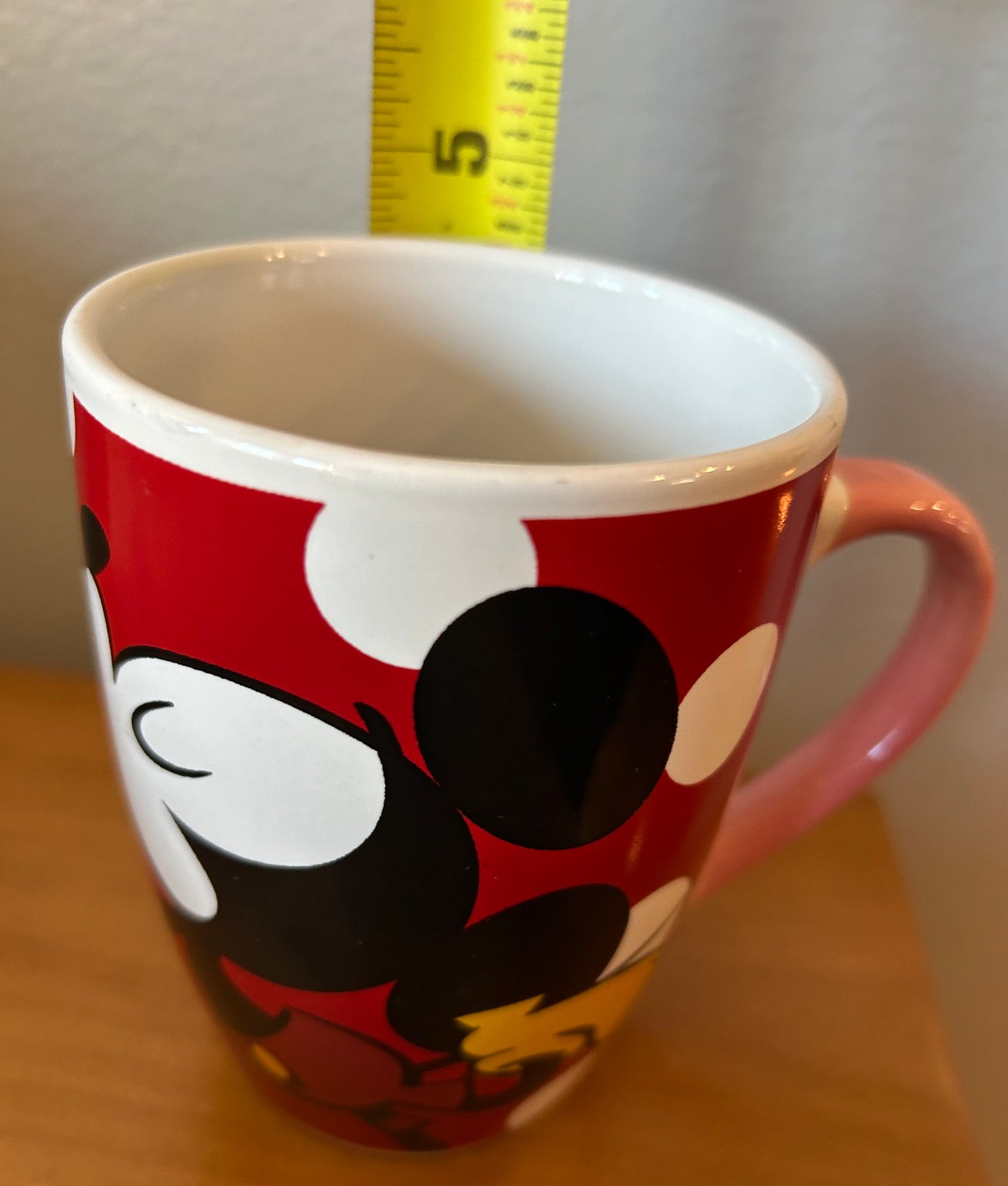 Disney Minnie and Mickey Mouse Kissing,Red with White Polka Dots 12oz Coffee Mug