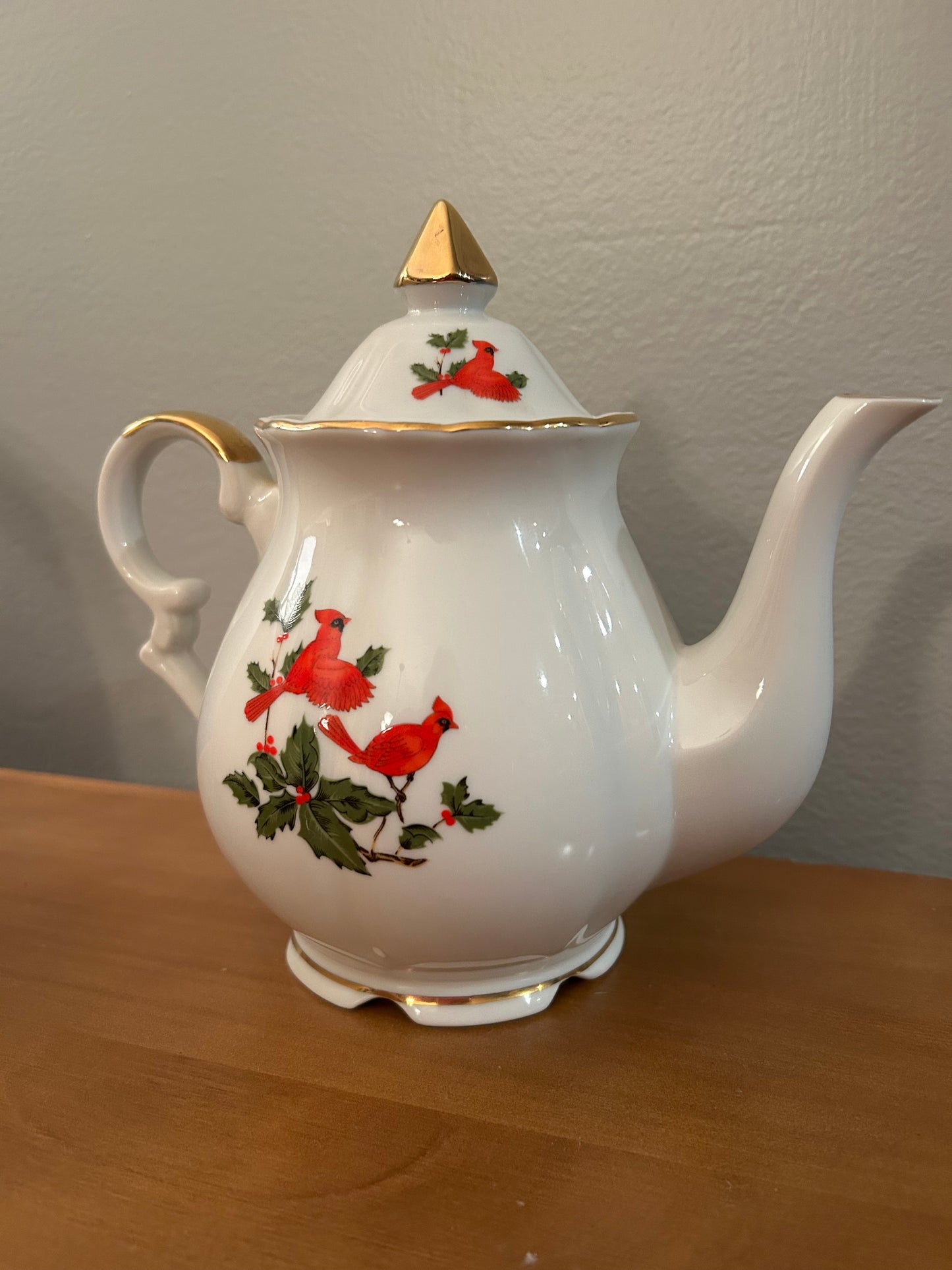 Lefton China Tea Pot Cardinal  Signed 04537 1984