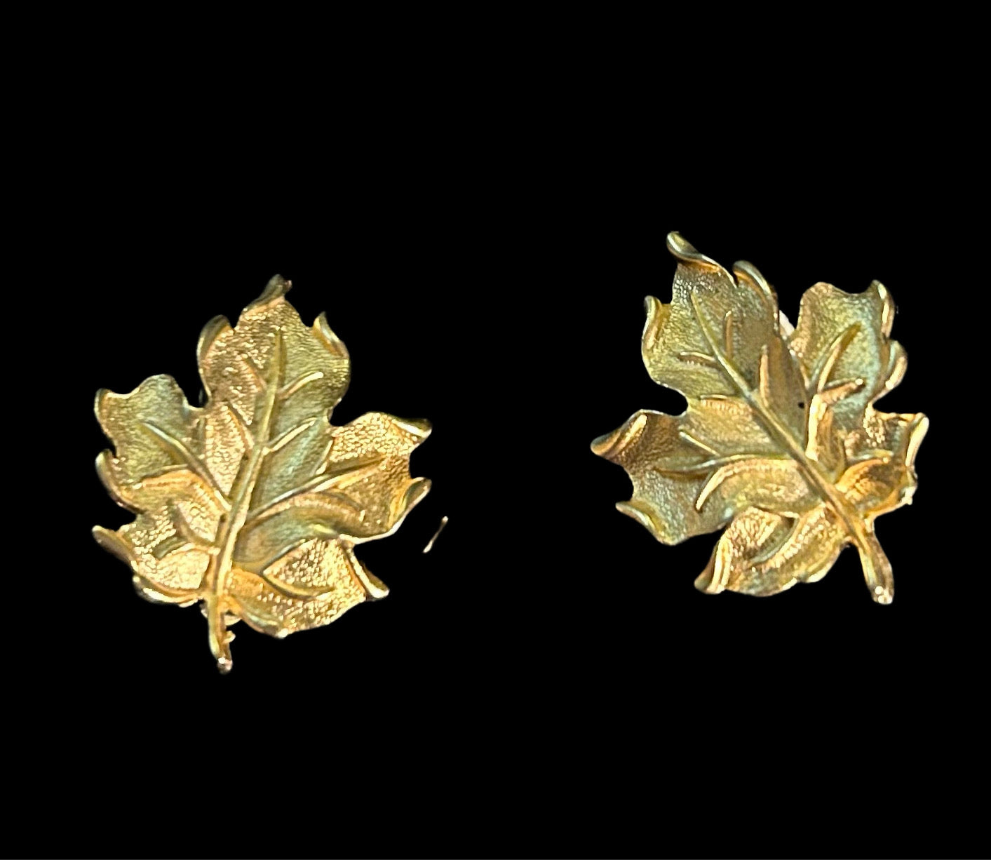 Vintage Maple Leaf Gold- tone Clip-on Earrings