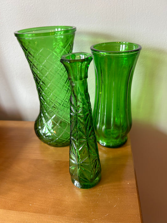 Lot Of Vintage Emerald Green Glass Flower Vases Hoosier, Anchor Hocking