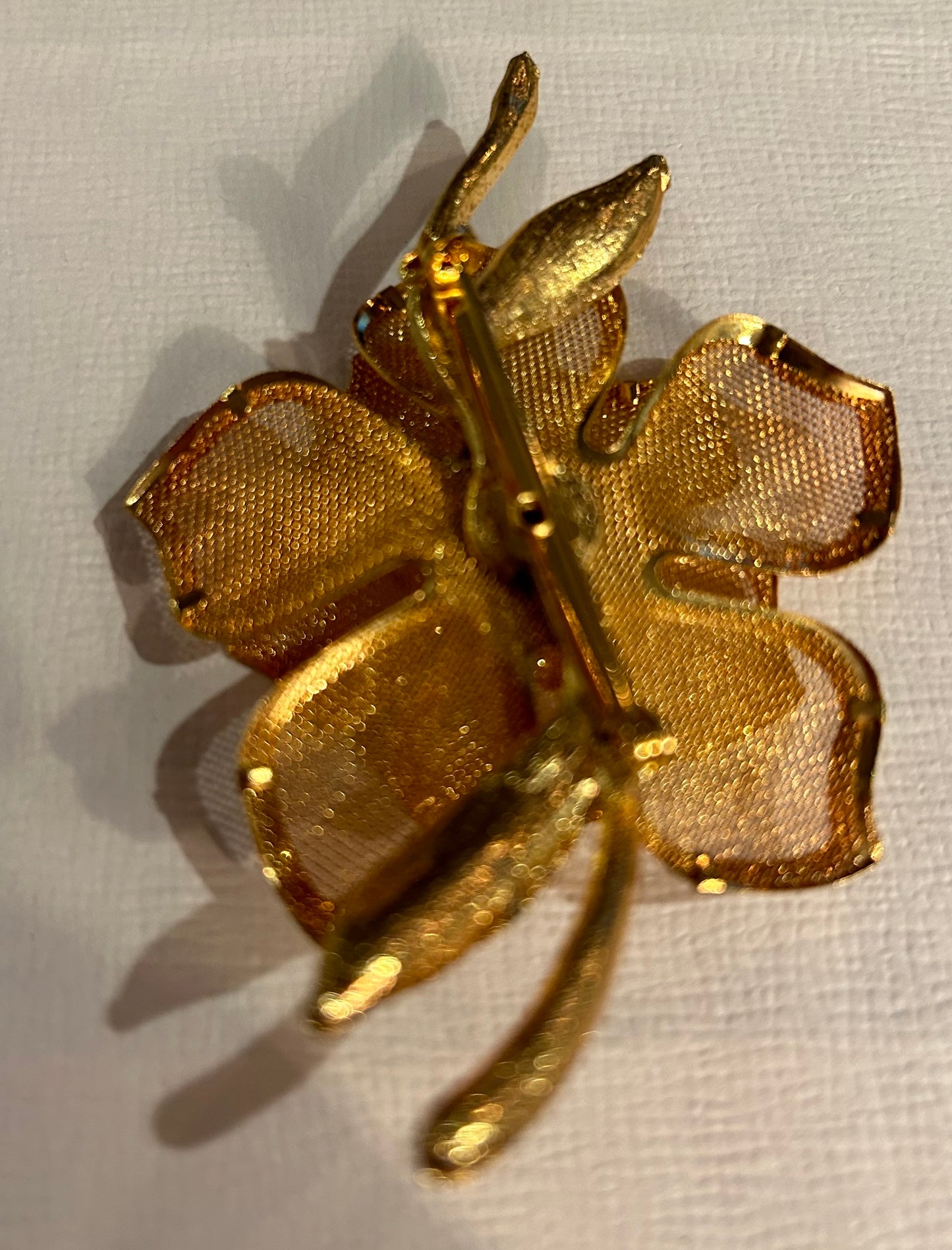 Vintage Gold Mesh Flower with Mesh Petals Brooch