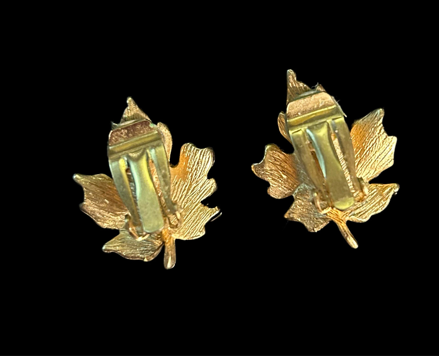 Vintage Maple Leaf Gold- tone Clip-on Earrings