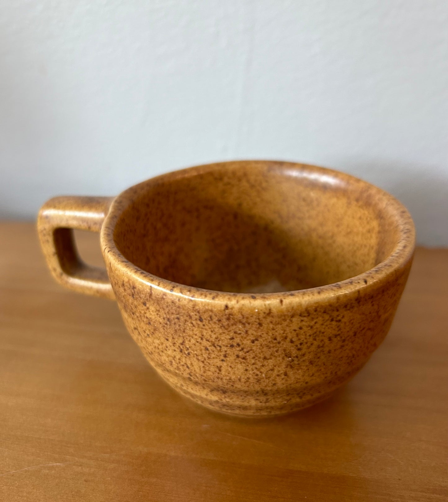 Monmouth pottery cup, Mojave brown speckled, maple leaf, USA, 10 oz.