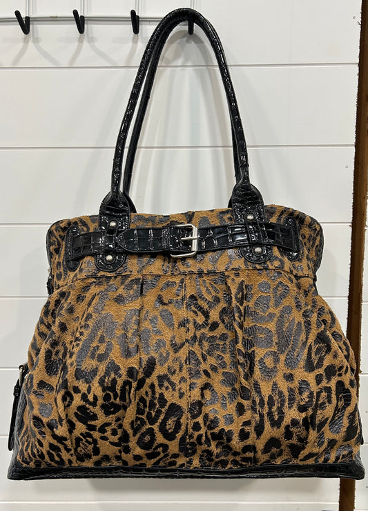 Isabella’s journey Cheetah, Belted Design Faux Alligator Trim purse