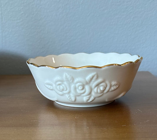 Lenox Ivory Rose Blossom Porcelain Bowl Scalloped Gold Rim 5 1/2” x  2” Vintage