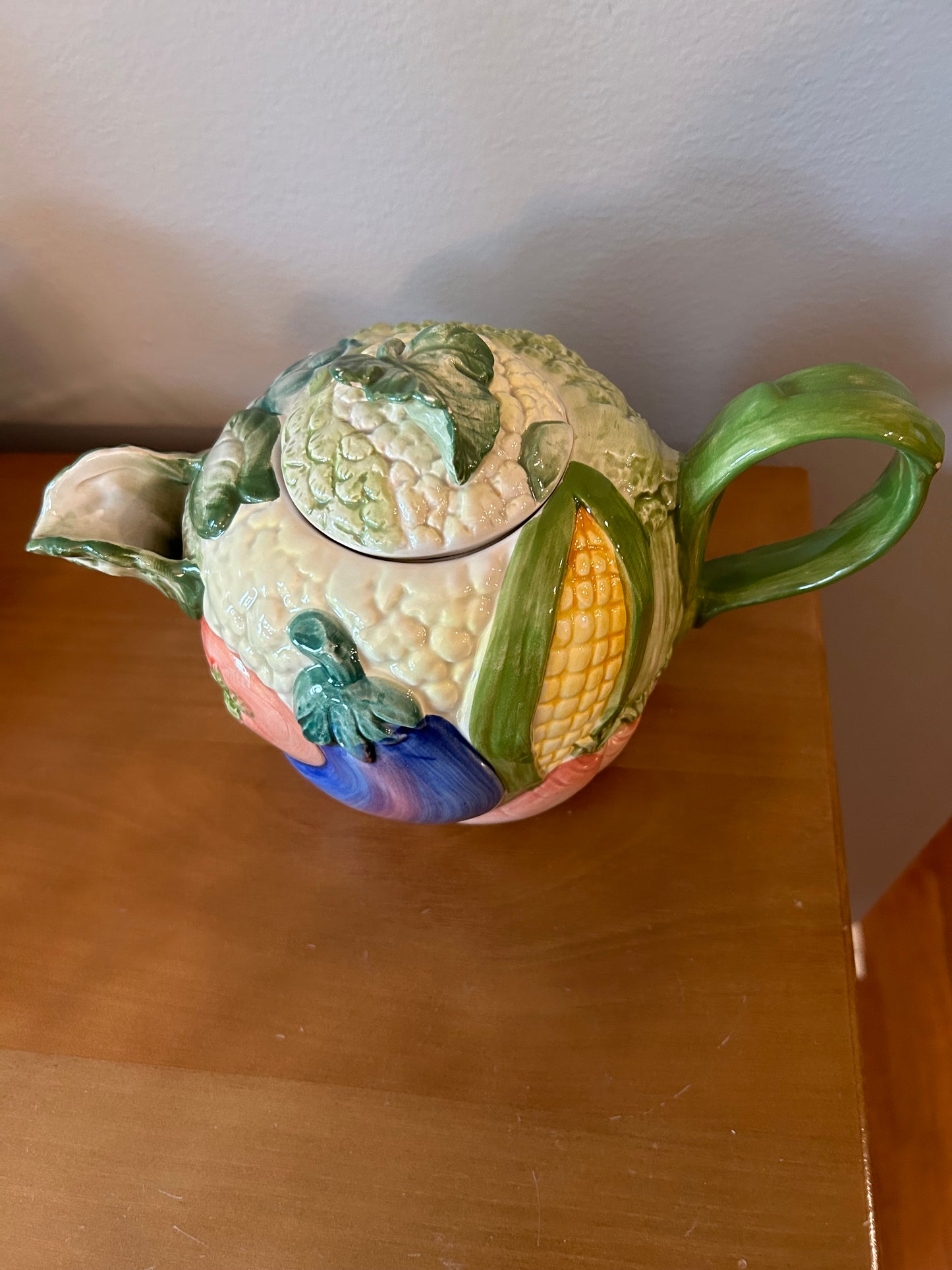 VINTAGE 1986 FITZ & FLOYD Vegetable Garden Teapot Pitcher Ceramic, 1 1/4 QT