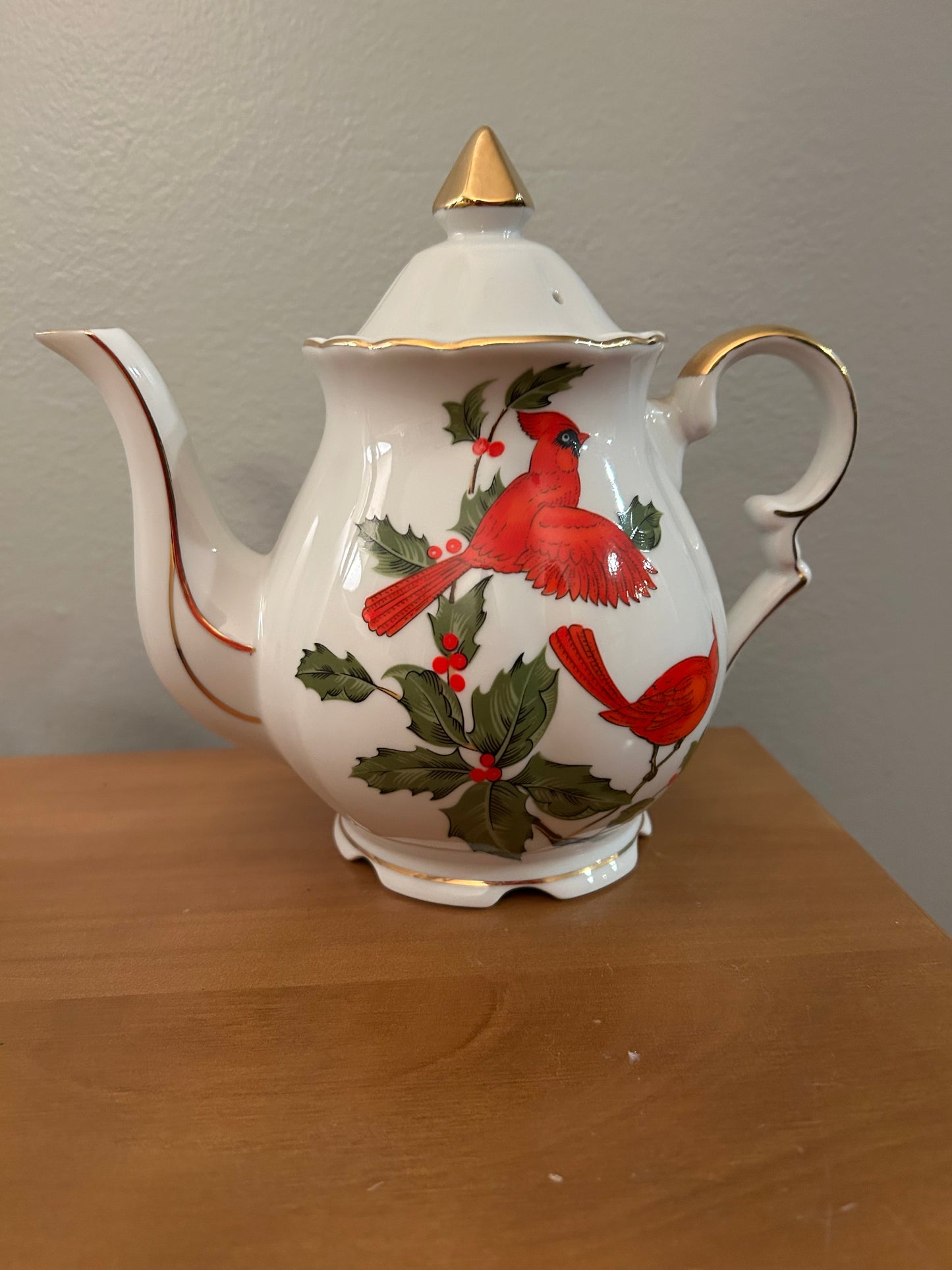 Lefton China Tea Pot Cardinal  Signed 04537 1984