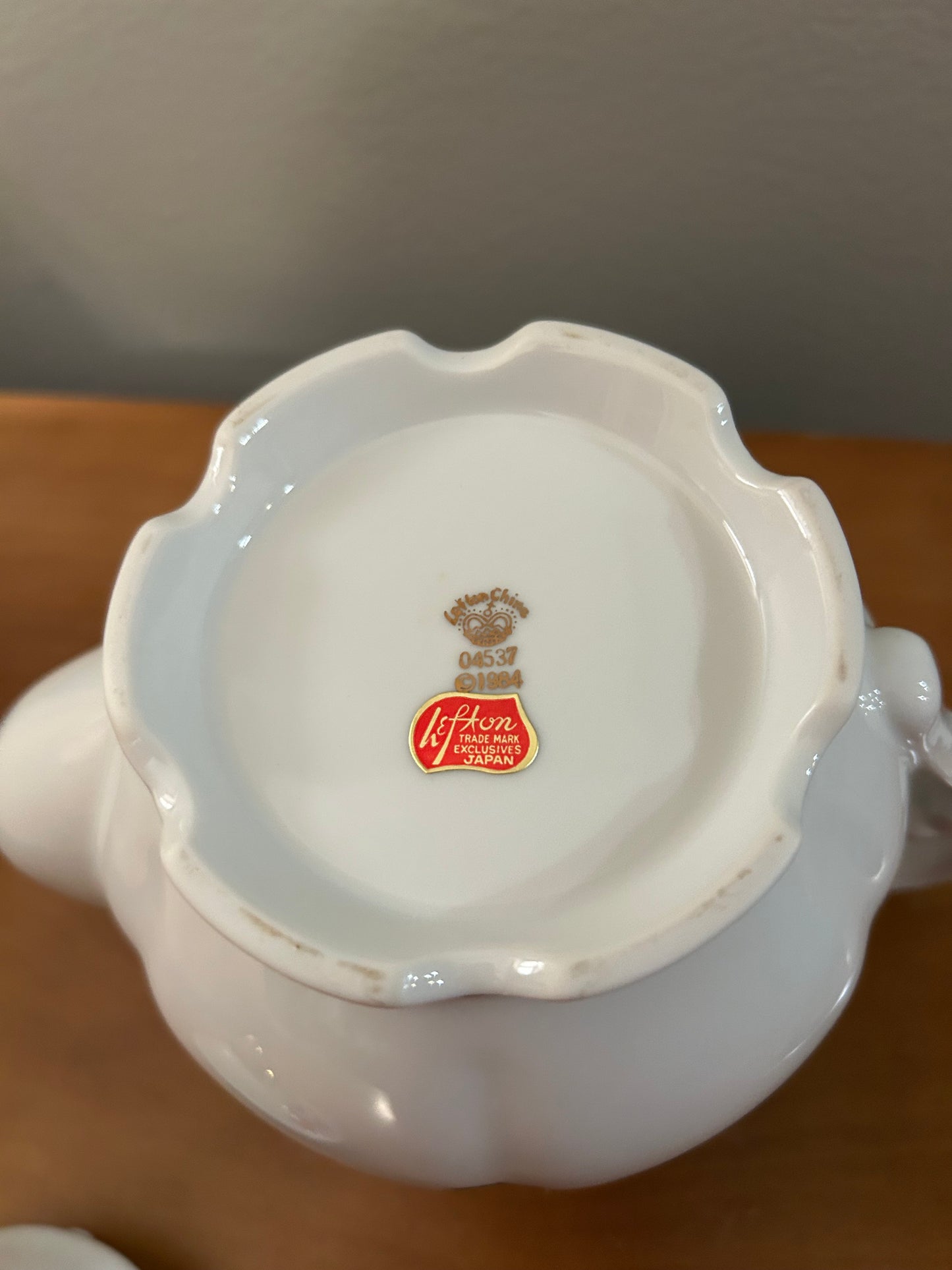 Lefton China Tea Pot Cardinal  Signed 04537 1984