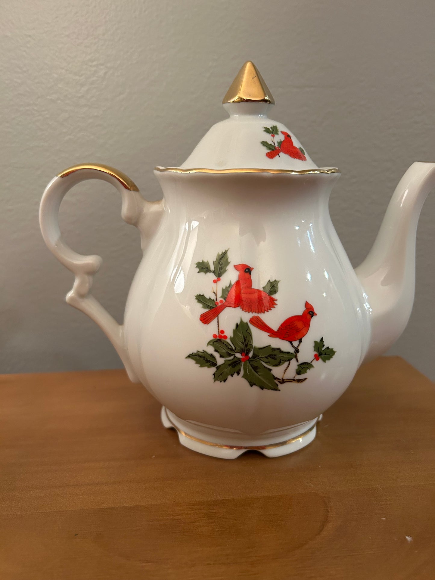 Lefton China Tea Pot Cardinal  Signed 04537 1984