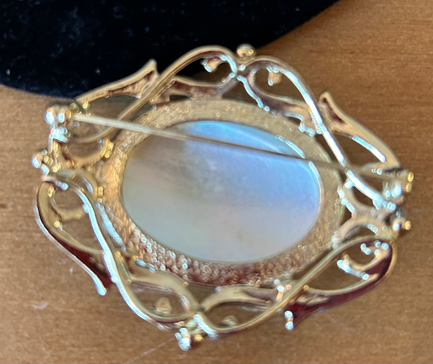 Gold Tone  Filigree  Mother Of Pearl Brooch /pin