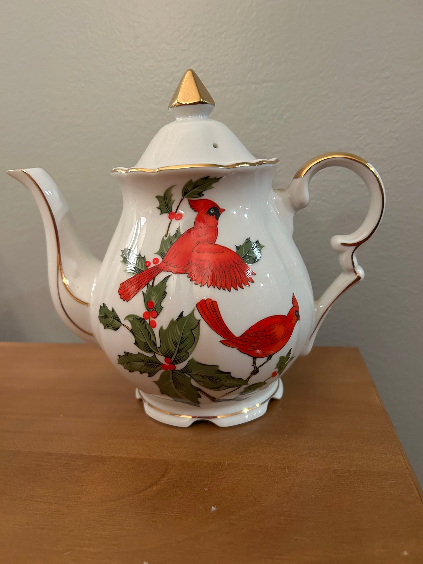 Lefton China Tea Pot Cardinal  Signed 04537 1984