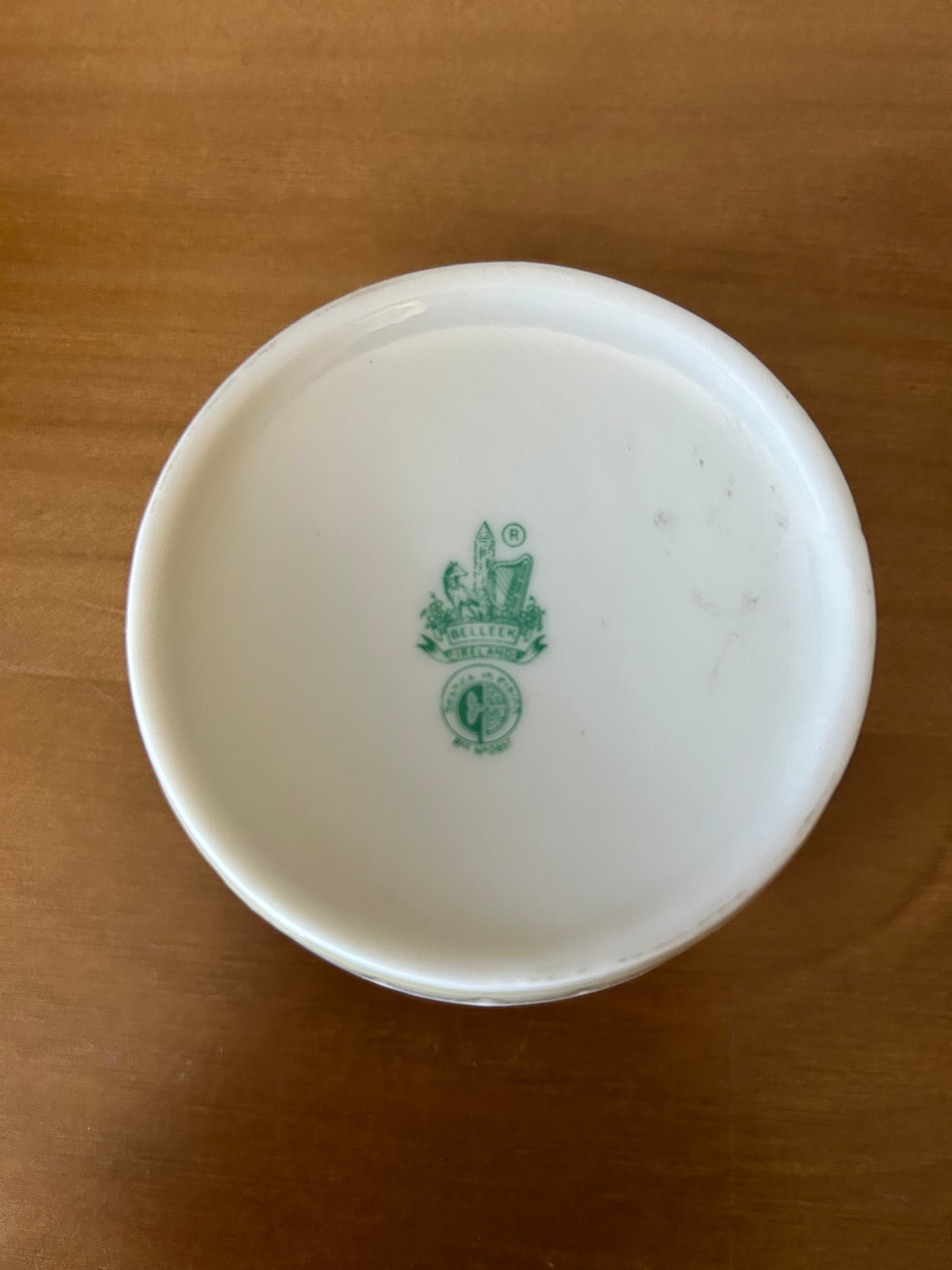 VTG Green MARK BELLEEK SHAMROCK BARREL BUTTER TUB DISH IRELAND 0857