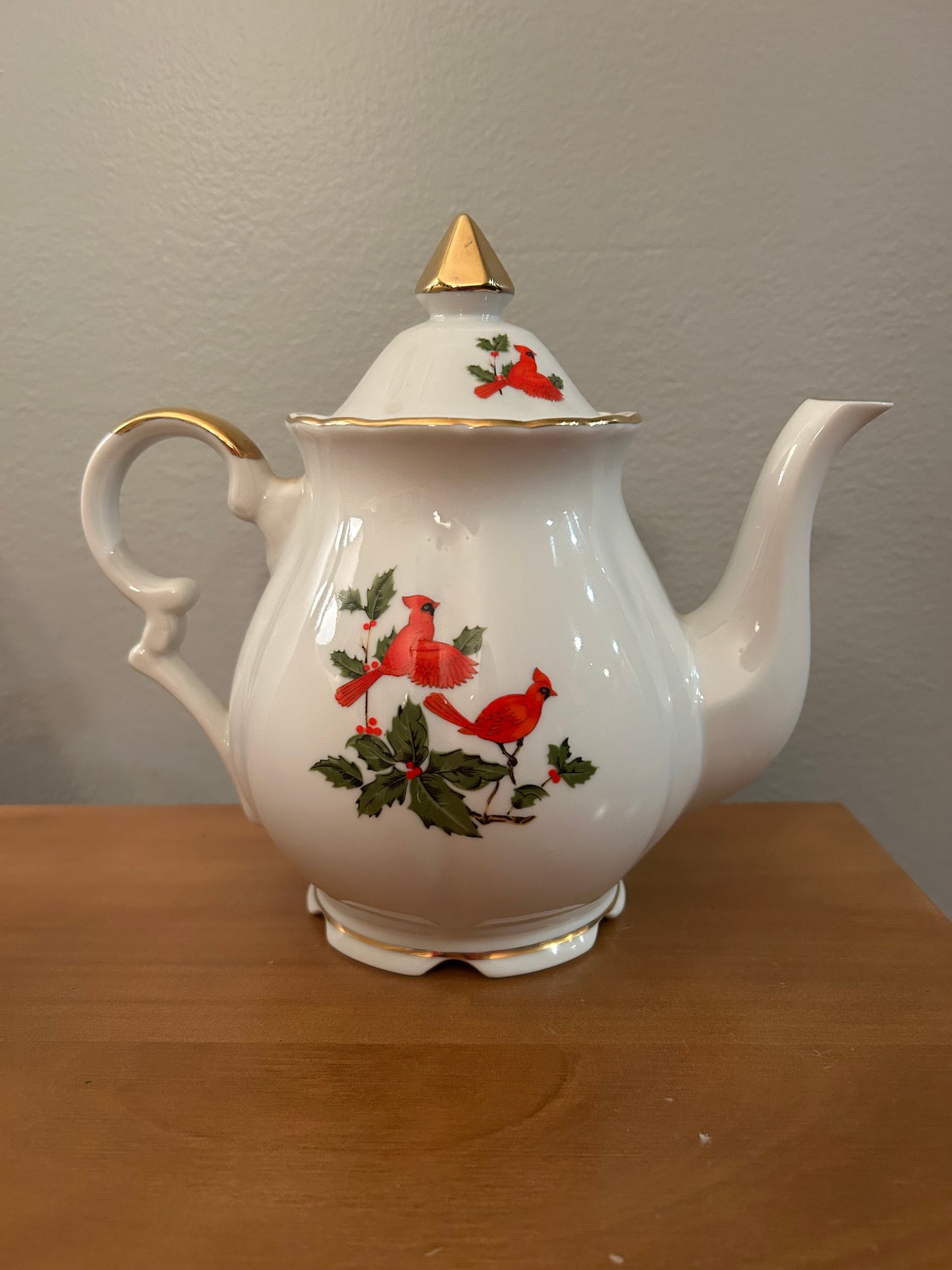 Lefton China Tea Pot Cardinal  Signed 04537 1984