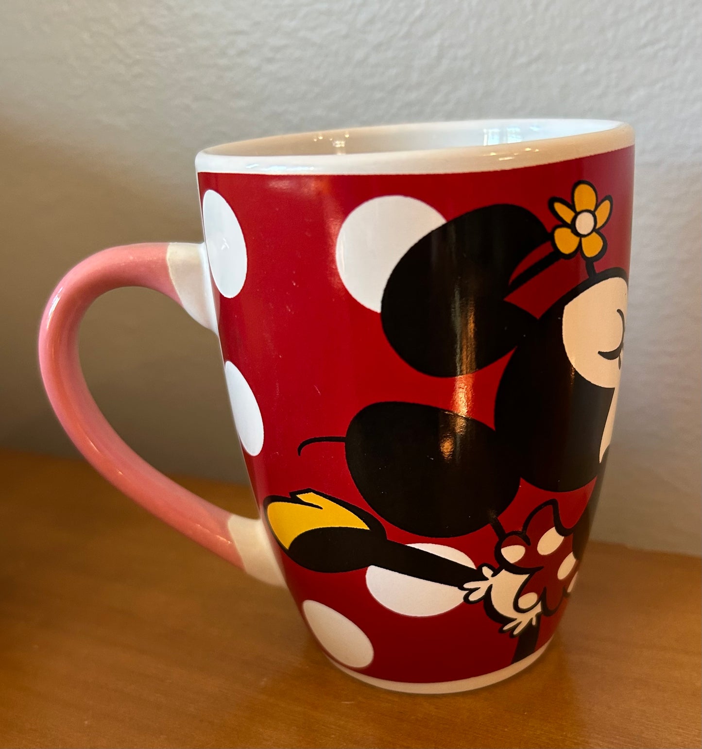 Disney Minnie and Mickey Mouse Kissing,Red with White Polka Dots 12oz Coffee Mug