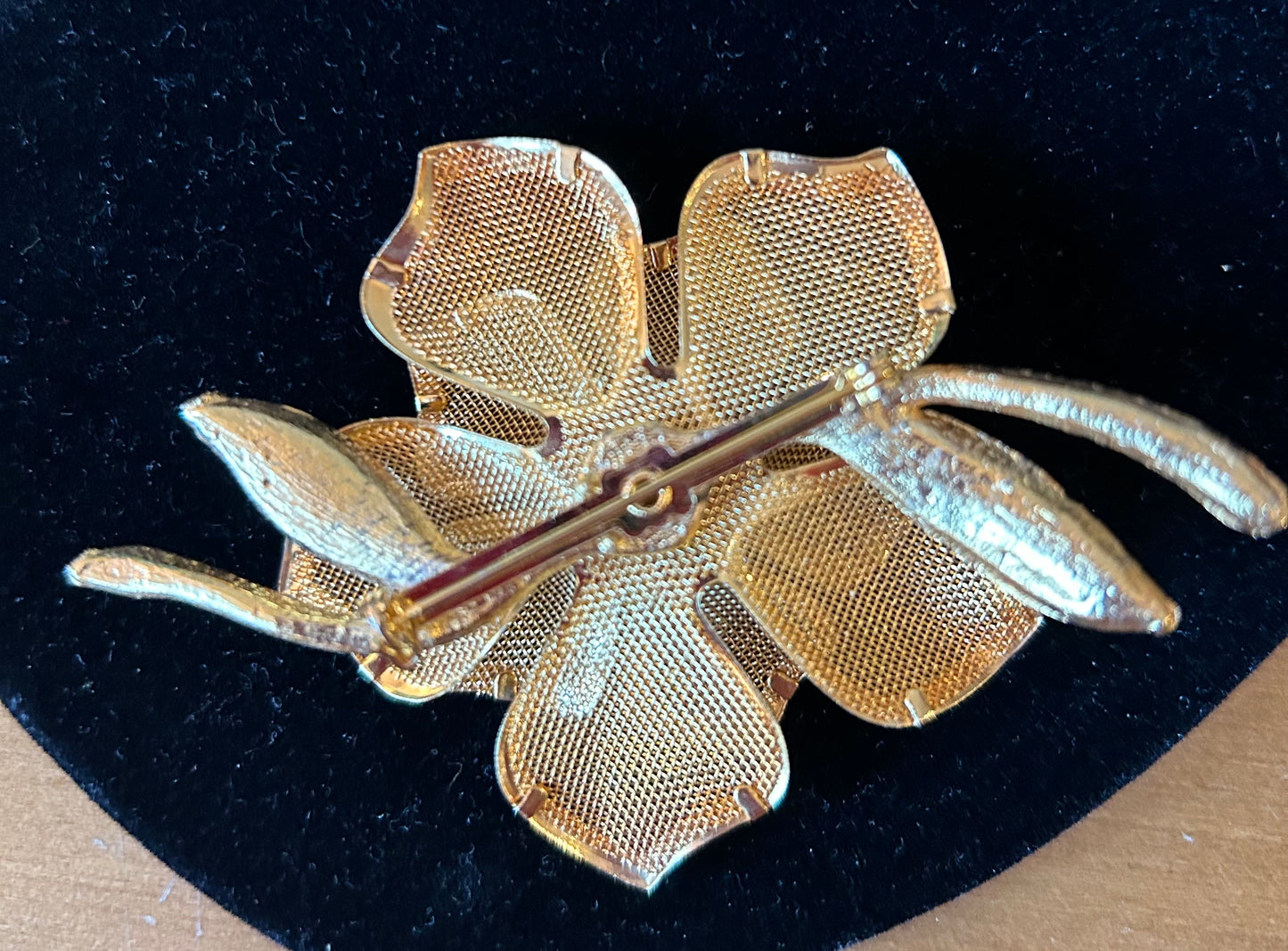 Vintage Gold Mesh Flower with Mesh Petals Brooch