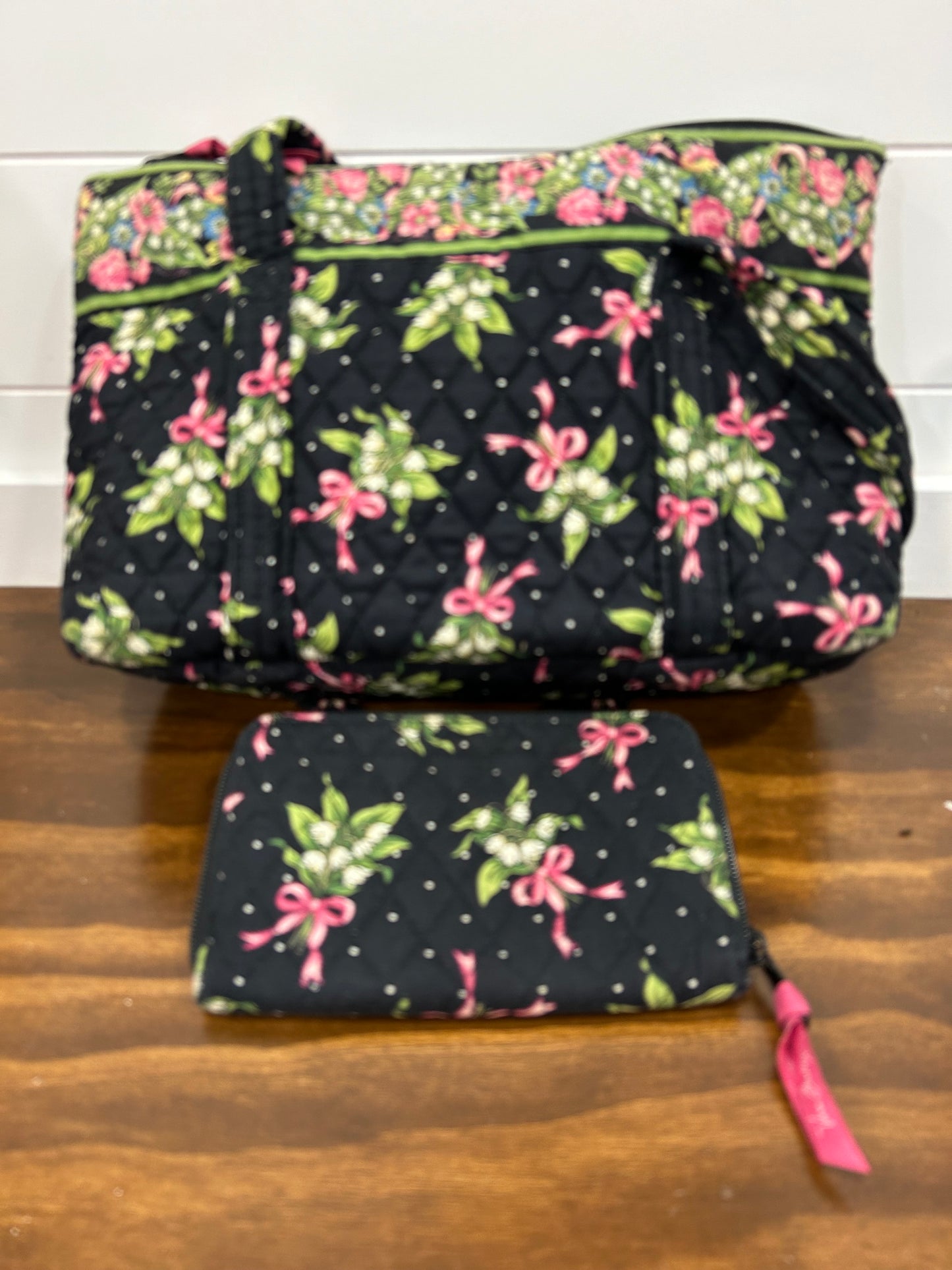 Vera Bradley New Hope Quilted Handbag And Matching Wallet