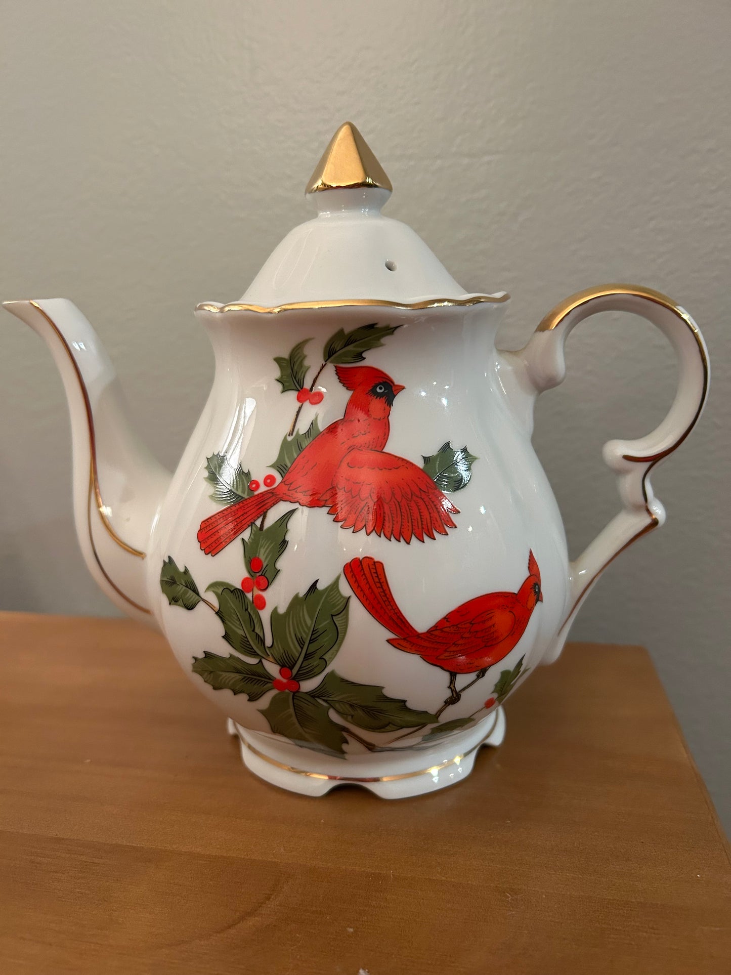 Lefton China Tea Pot Cardinal  Signed 04537 1984