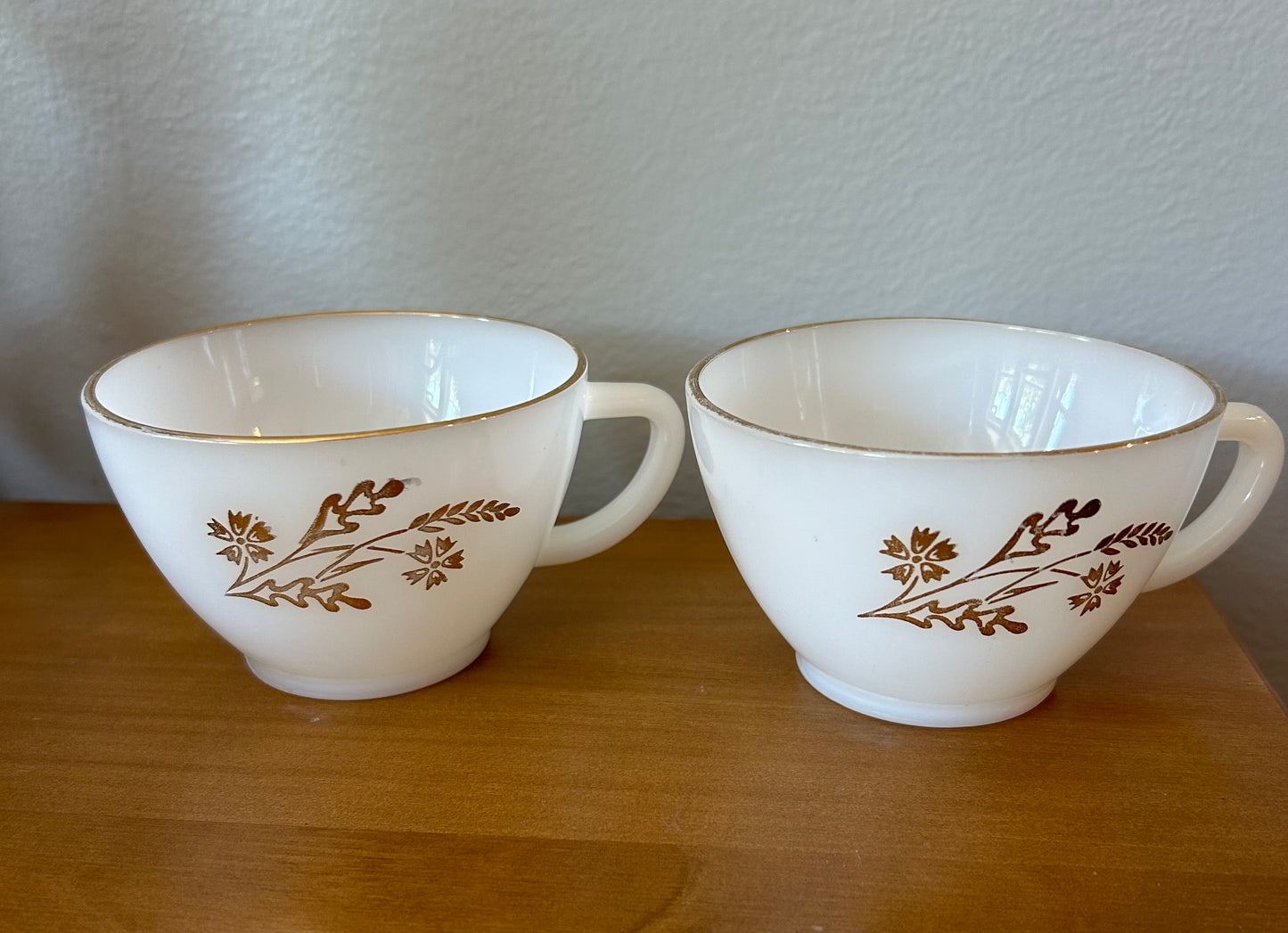 Federal Heatproof Milk Glass Gold Harvest Tea Cups 2x