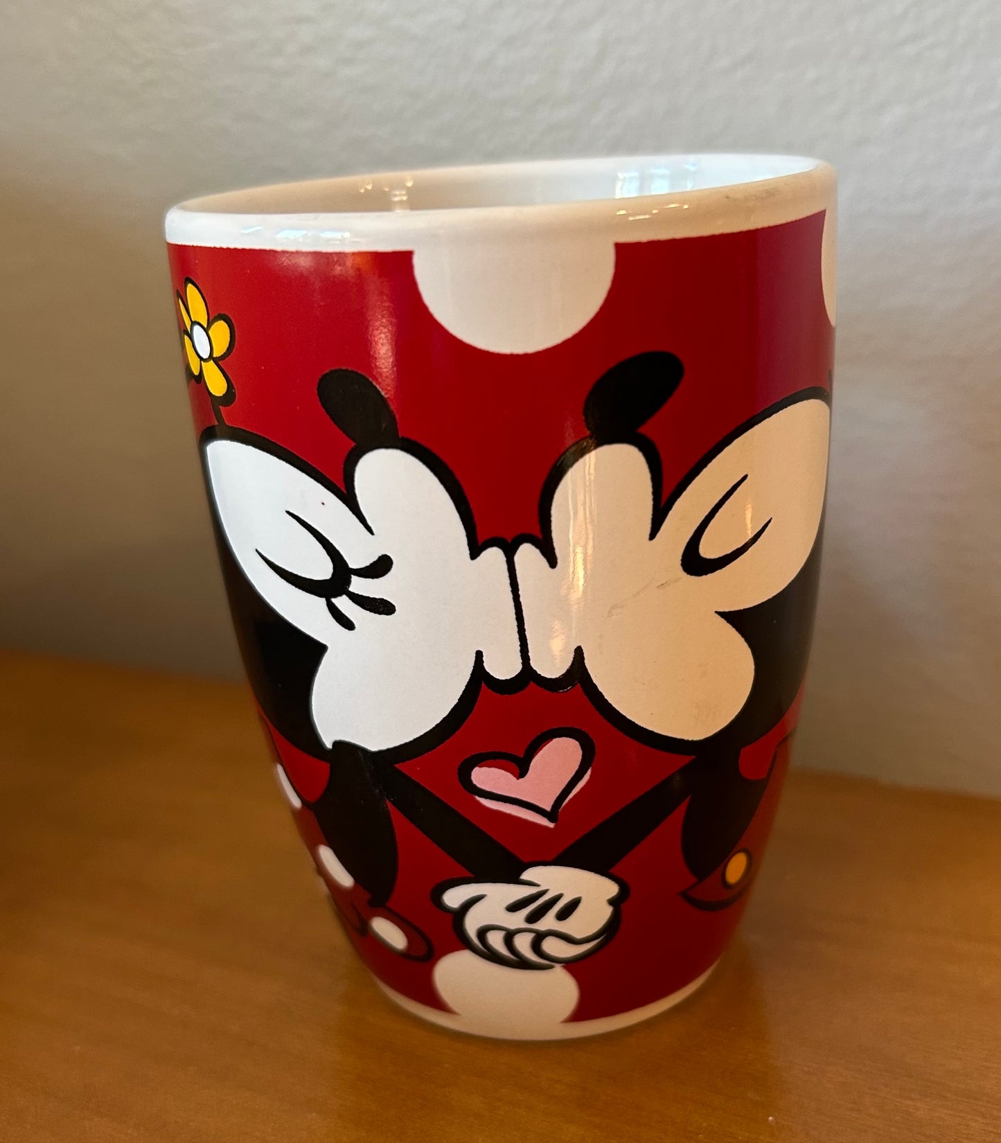 Disney Minnie and Mickey Mouse Kissing,Red with White Polka Dots 12oz Coffee Mug