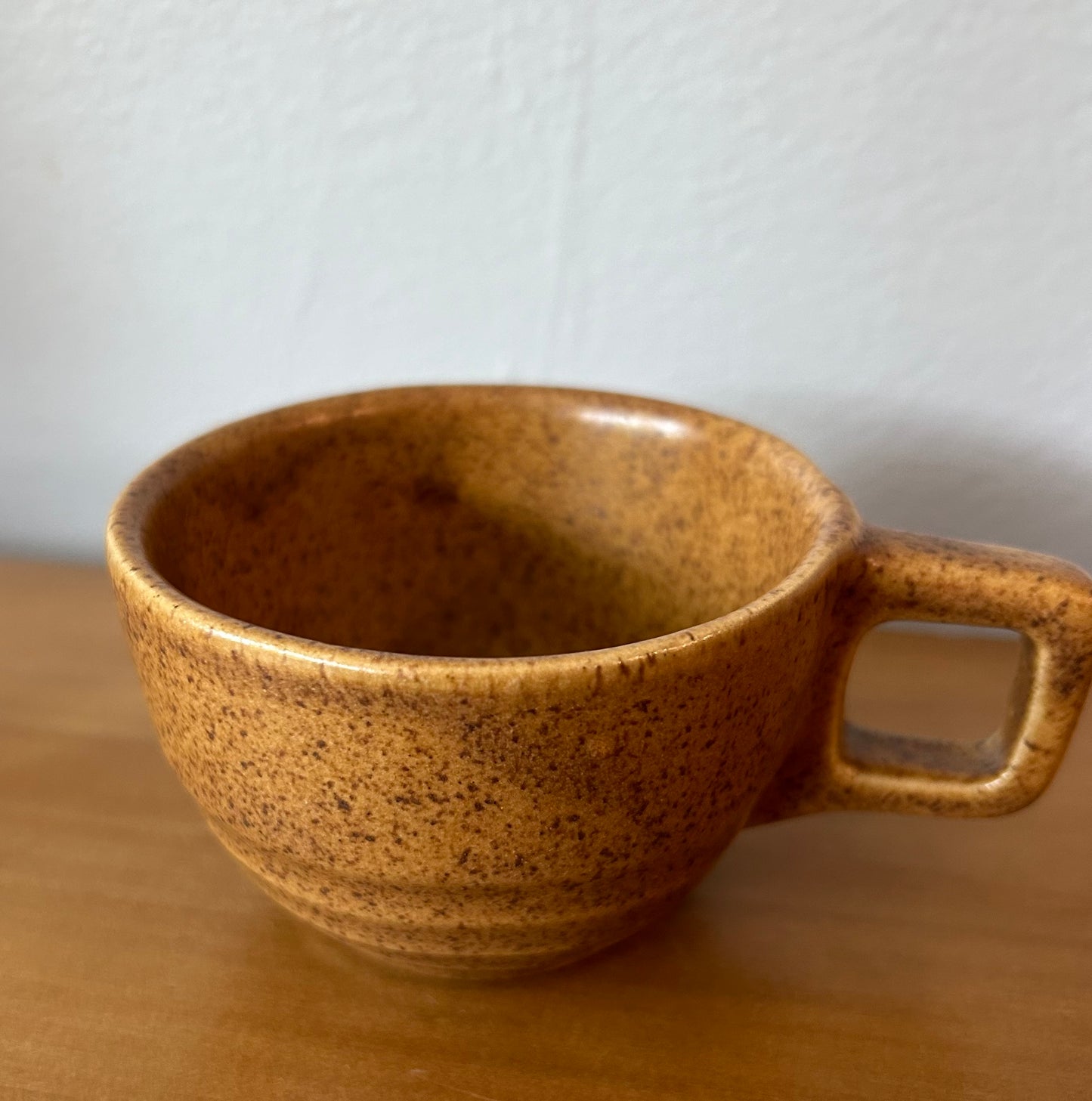 Monmouth pottery cup, Mojave brown speckled, maple leaf, USA, 10 oz.