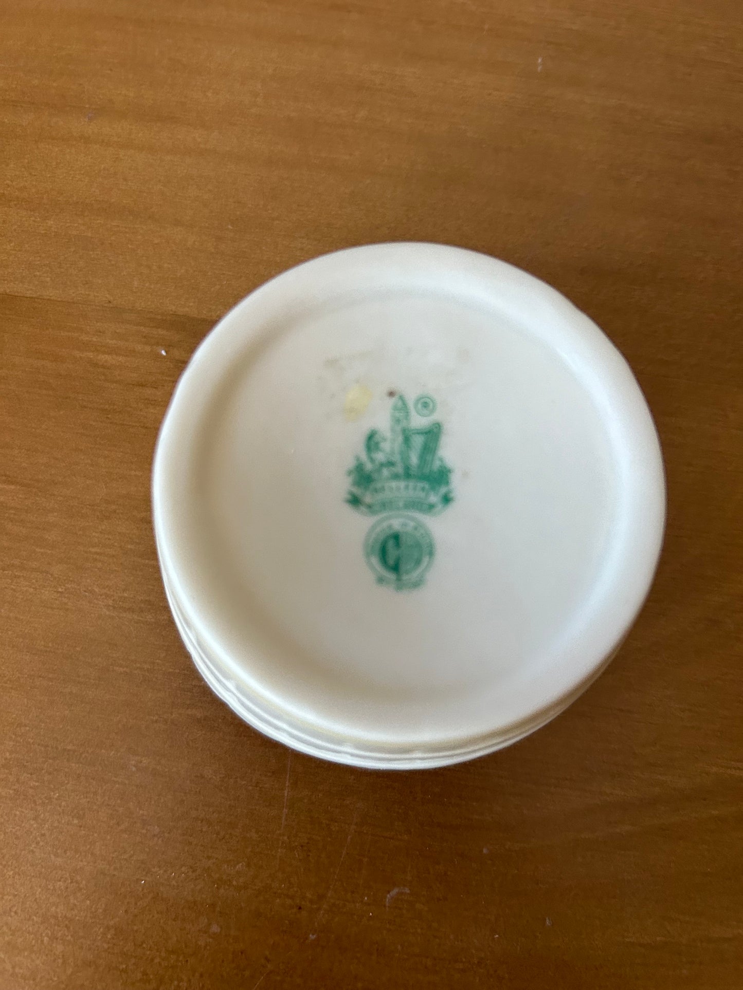 VTG Green MARK BELLEEK SHAMROCK BARREL BUTTER TUB DISH IRELAND 0857