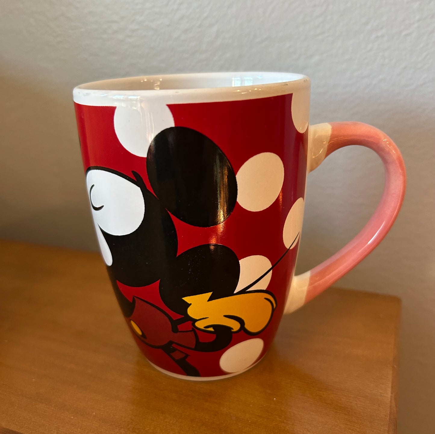 Disney Minnie and Mickey Mouse Kissing,Red with White Polka Dots 12oz Coffee Mug